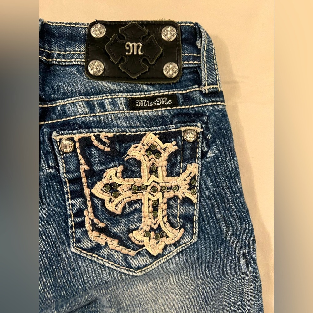 Miss Me Bermuda shorts. Girls sz 8.